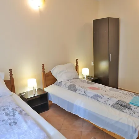 Planinska Sreshta Konukevi 3*