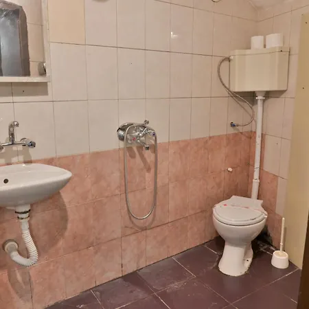 Konukevi Planinska Sreshta Balkanets (Lovech)