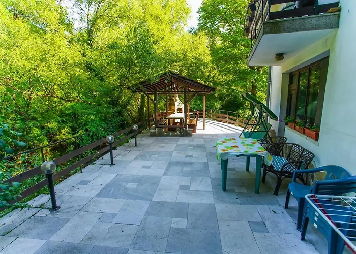 Planinska Sreshta 3* Balkanets (Lovech)